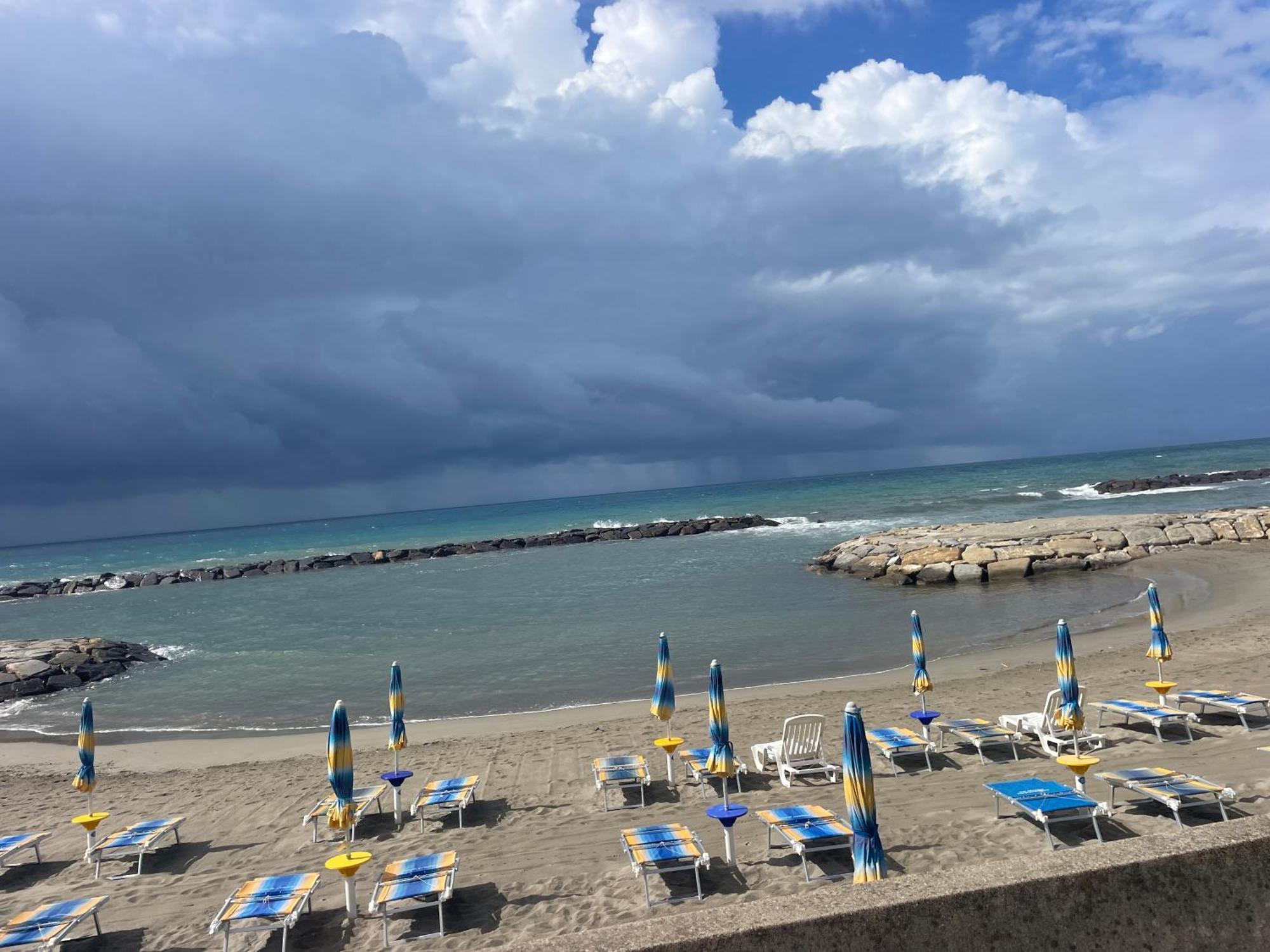 Apartament Casa Del Cardinale Santo Stefano al Mare Zewnętrze zdjęcie