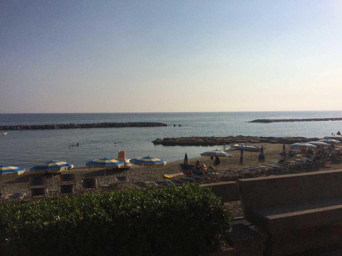Apartament Casa Del Cardinale Santo Stefano al Mare Zewnętrze zdjęcie